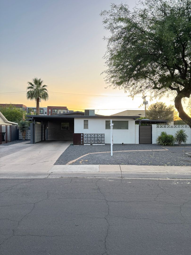 PHOENIX House: 3328 N 6TH AVE