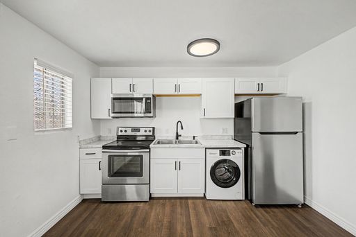 1 BEDROOM UNIT IN PRIME PHOENIX LOCATION / MOVE IN SPECIAL - Two Weeks Free Rent – photo 1
