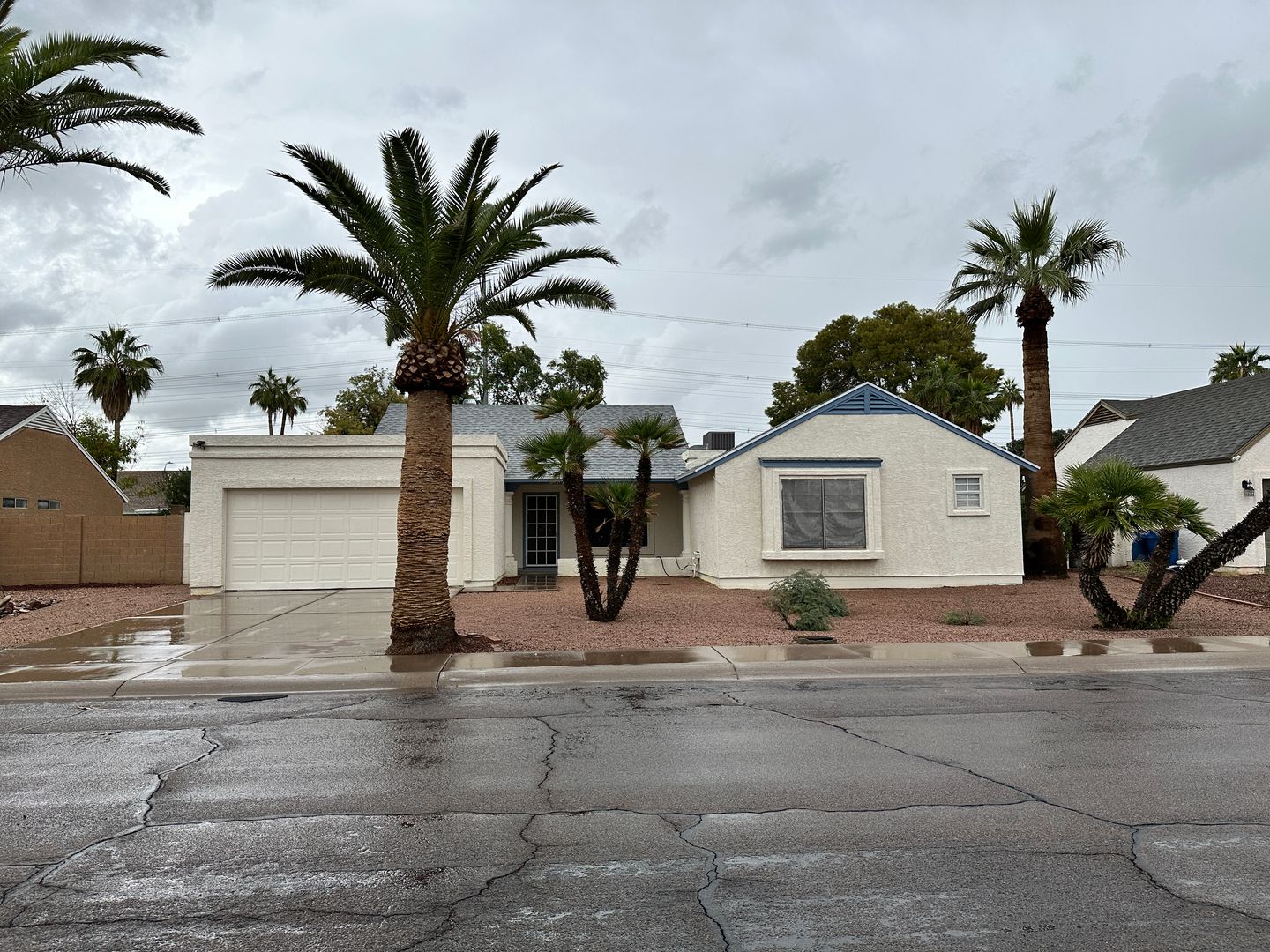 TEMPE House: 1564 E DRAKE DR