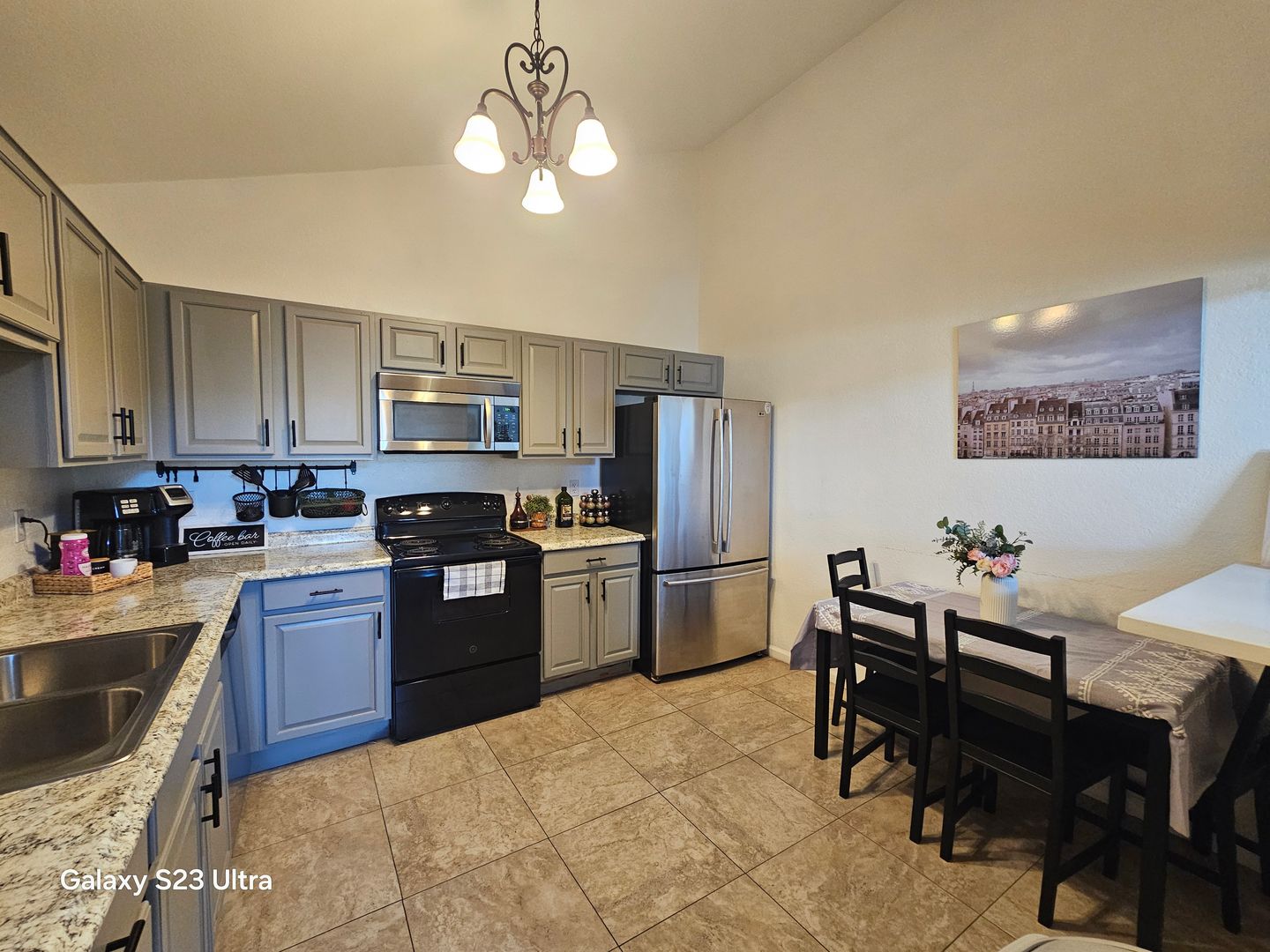 MESA House: 712 N SANTA BARBARA #1