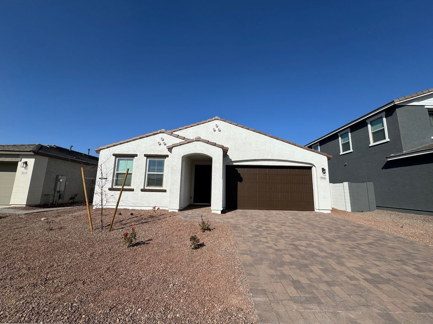 PEORIA House: 7606 W SMOKETREE DR