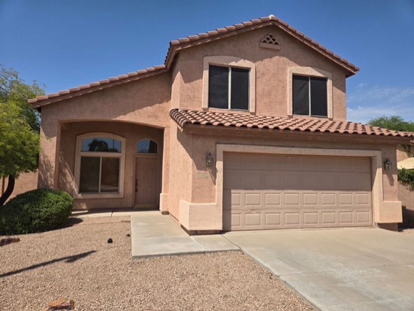 GILBERT House: 1358 N THUNDERBIRD CT