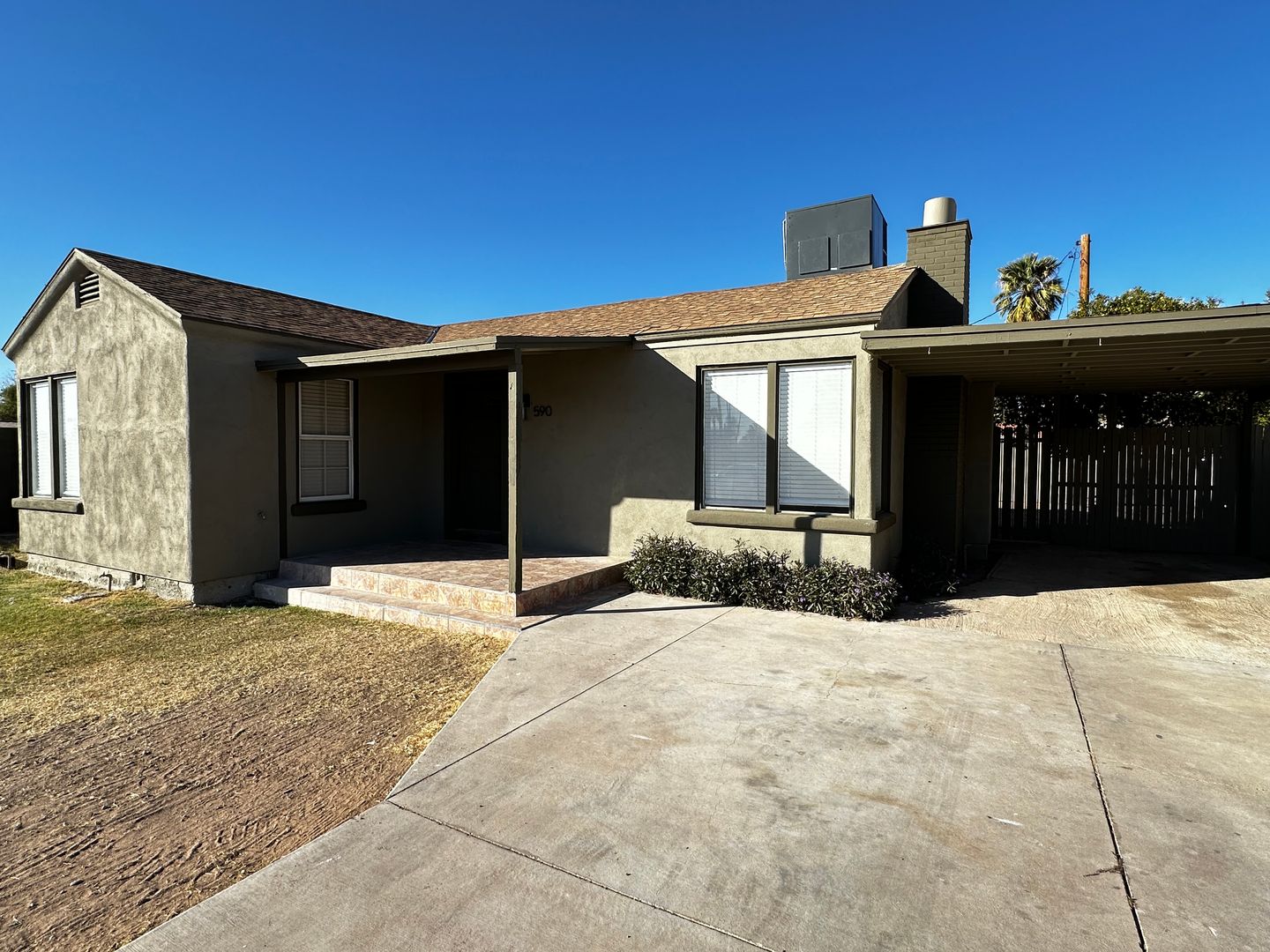 COOLIDGE House: 590 W CENTRAL AVE #1