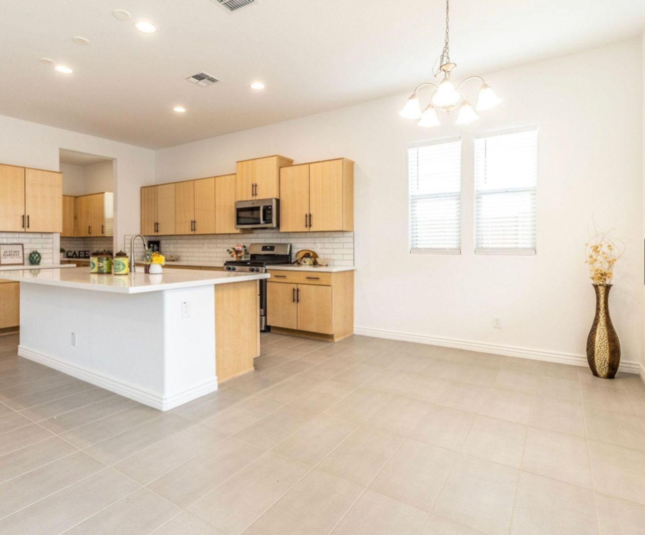 QUEEN CREEK House: 21063 E MAYBERRY RD