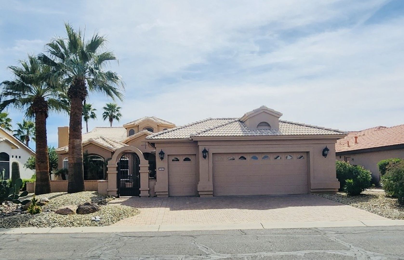 GOODYEAR House: 15061 W PINCHOT AVE