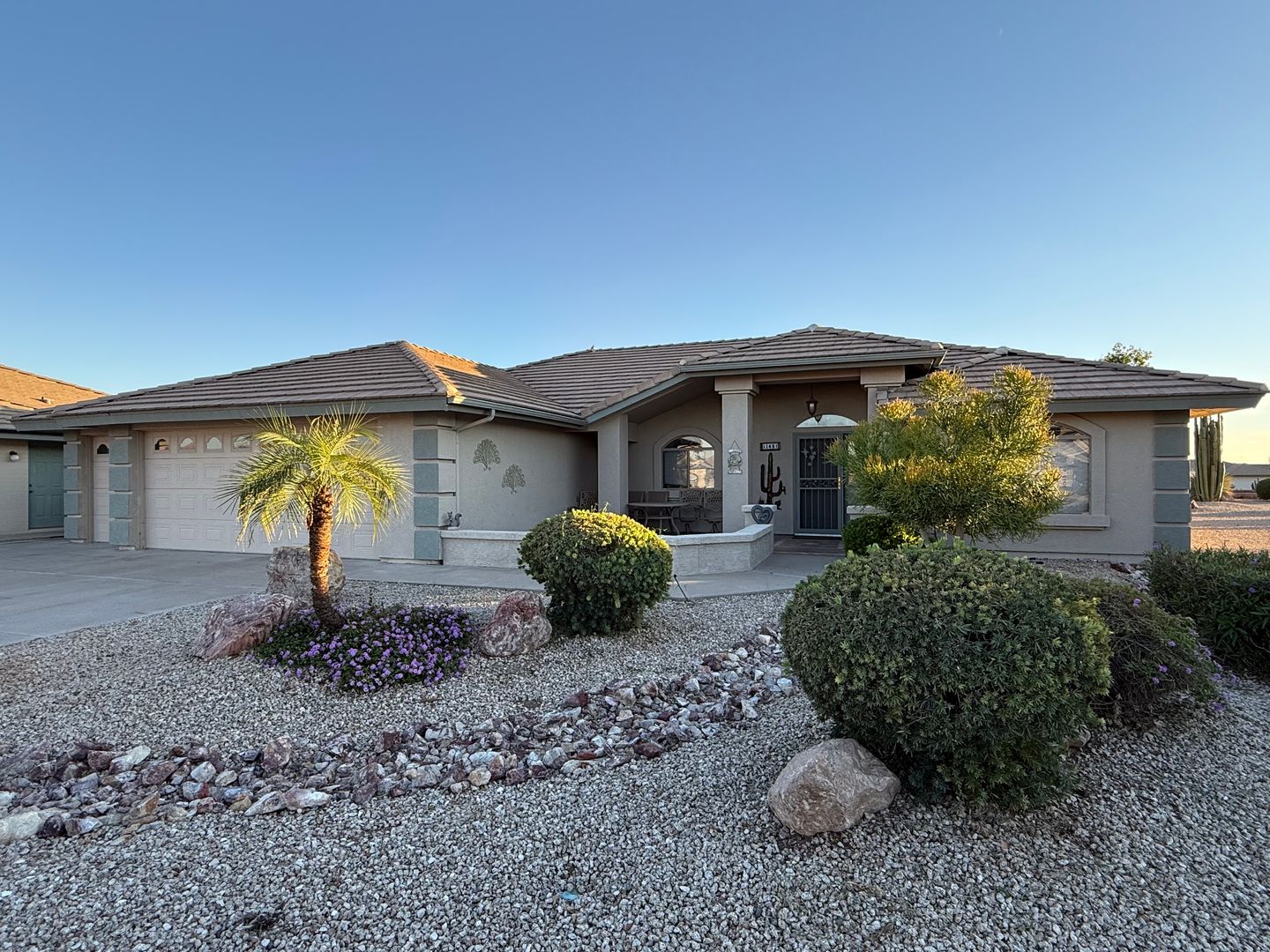 MESA House: 11401 E MEDINA AVE