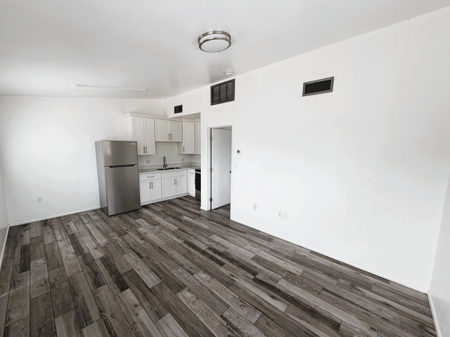 CHANDLER House: 290 N HAMILTON ST #4