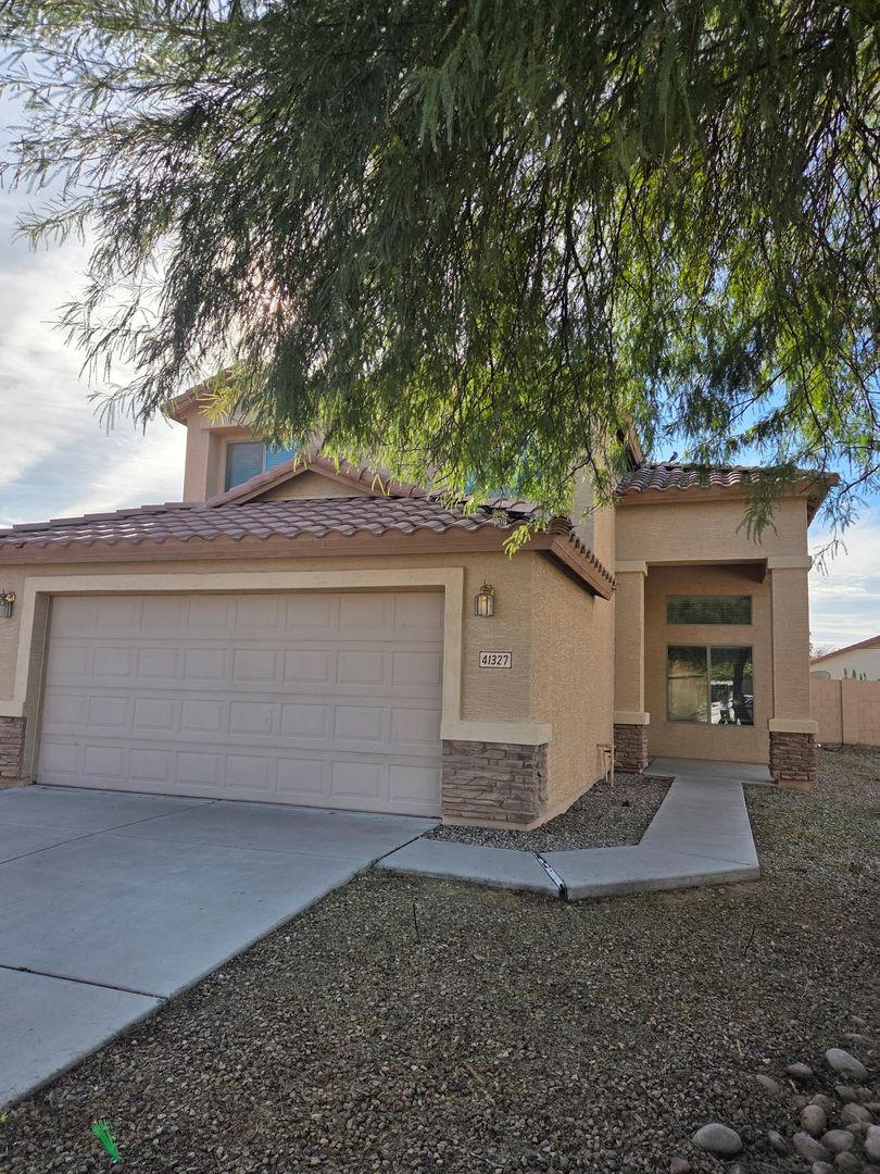 MARICOPA House: 41327 W HOPPER DR