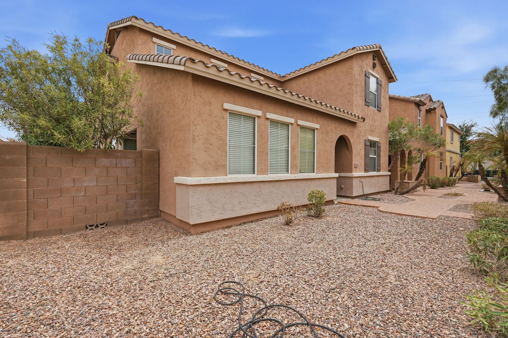 LAVEEN House: 4728 W CARSON RD