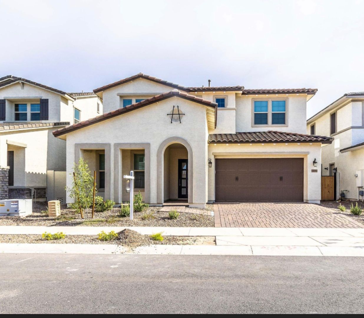 QUEEN CREEK House: 21063 E MAYBERRY RD