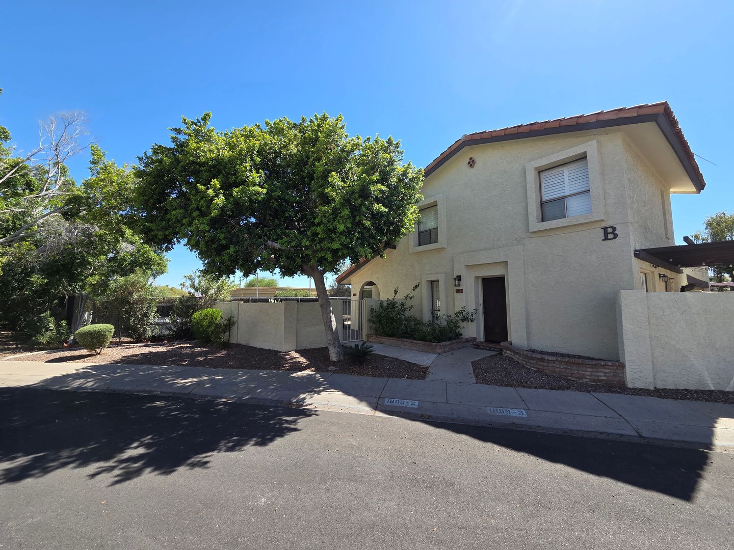PHOENIX House: 1809 E FRIER DR #2