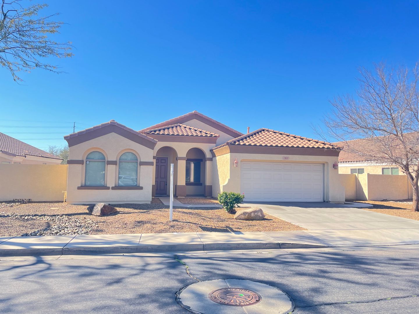 CHANDLER House: 2163 E REDWOOD DR