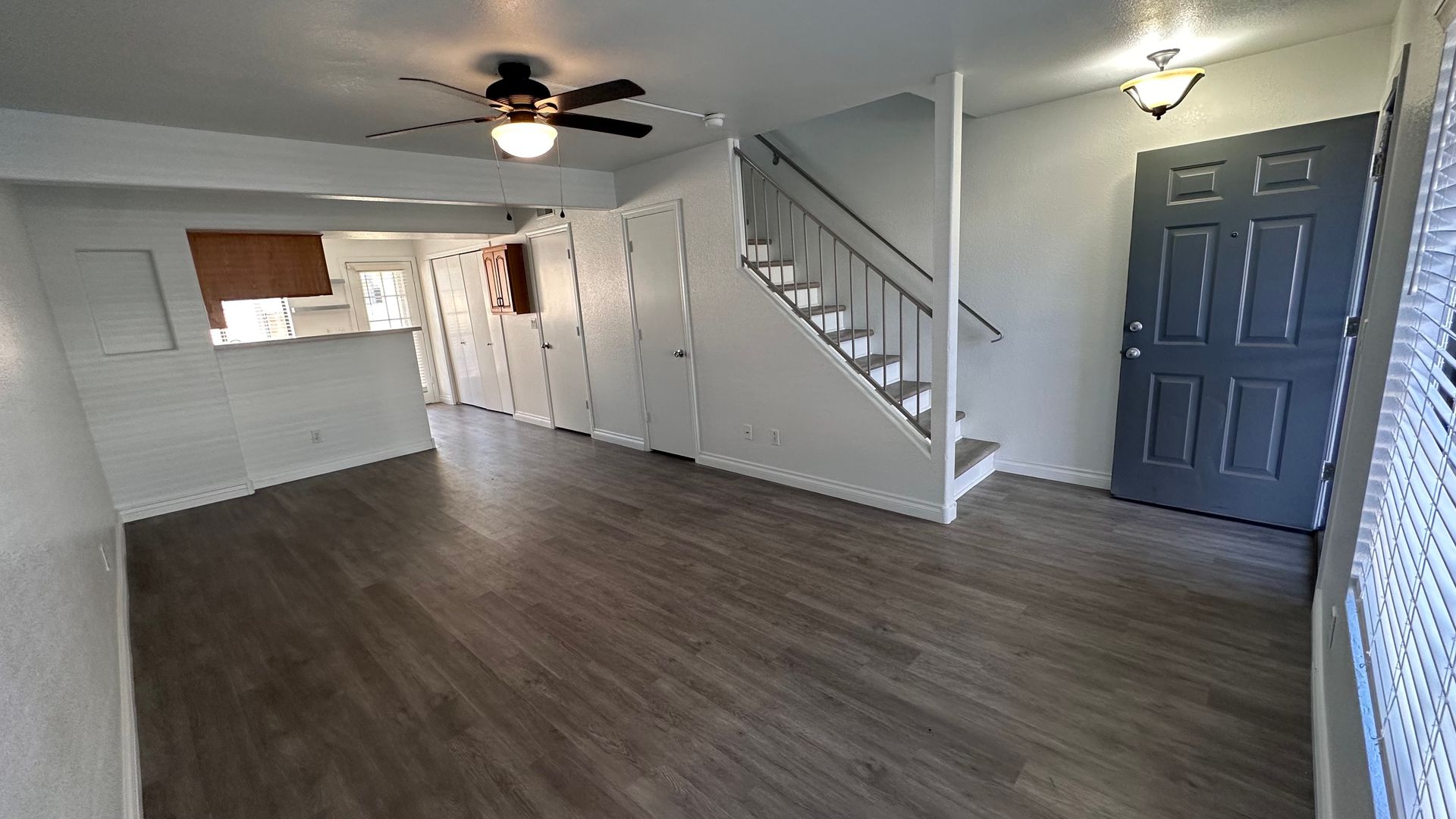 GLENDALE Townhome: 7801 N 44TH DR #1183