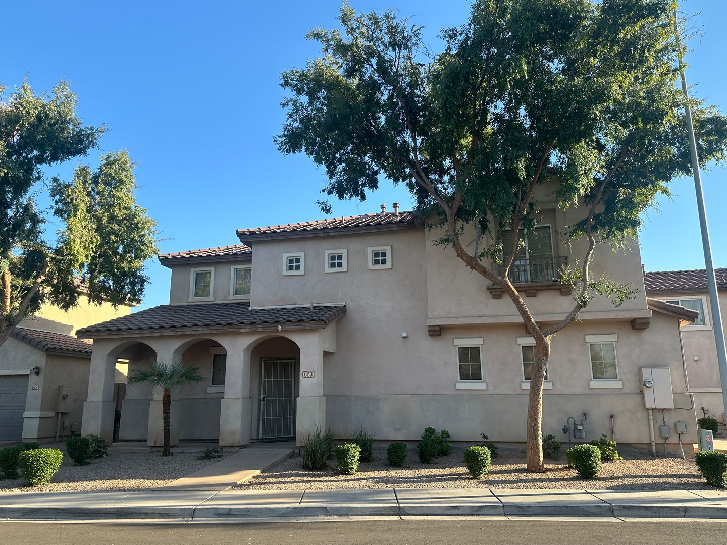 CHANDLER House: 623 E EL MONTE PL