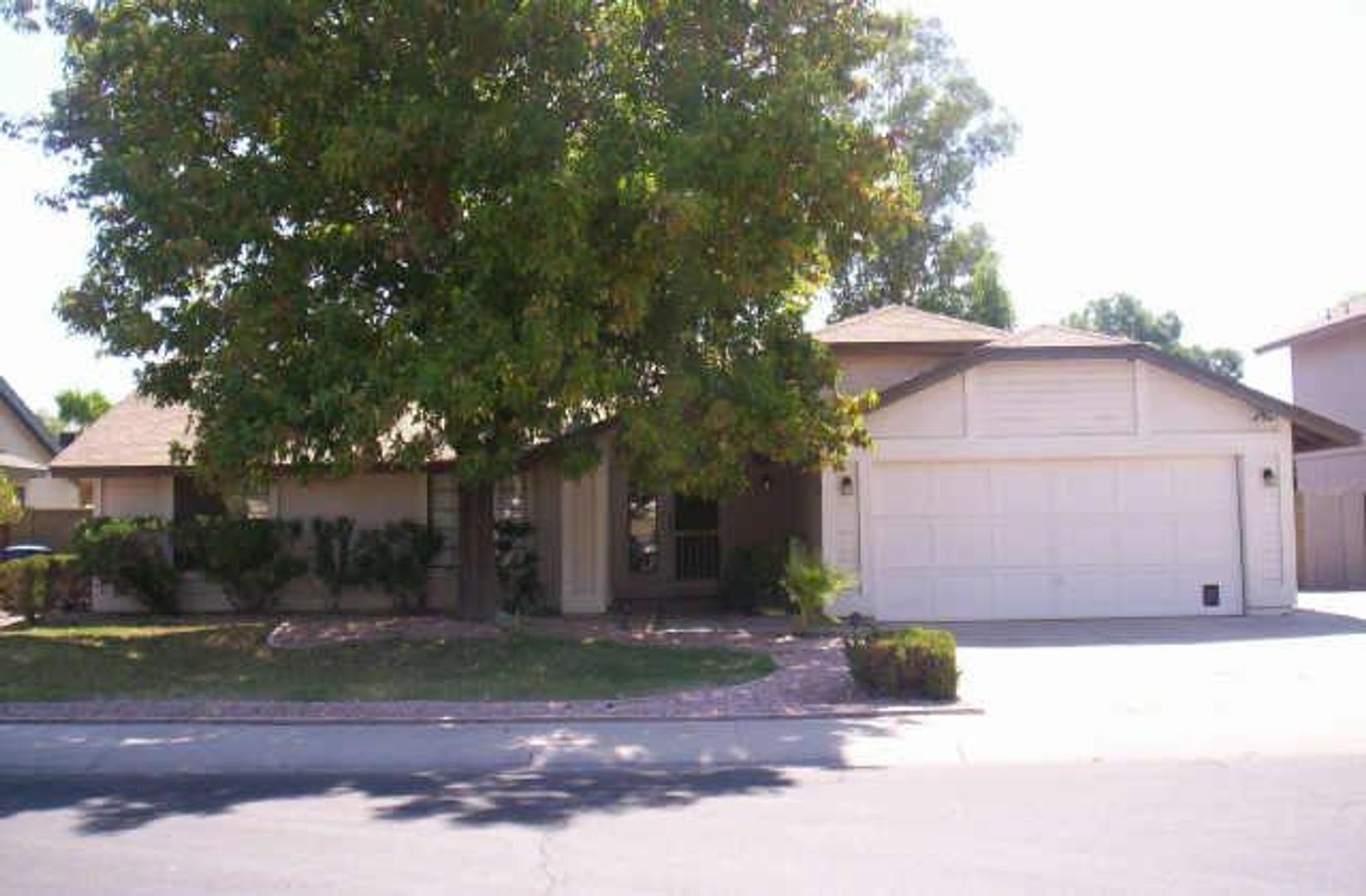 CHANDLER House: 1609 N LONGMORE ST