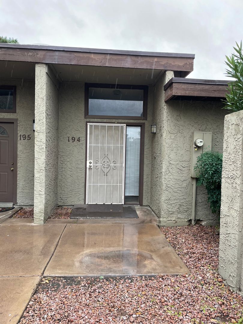 MESA House: 1051 S DOBSON RD #194