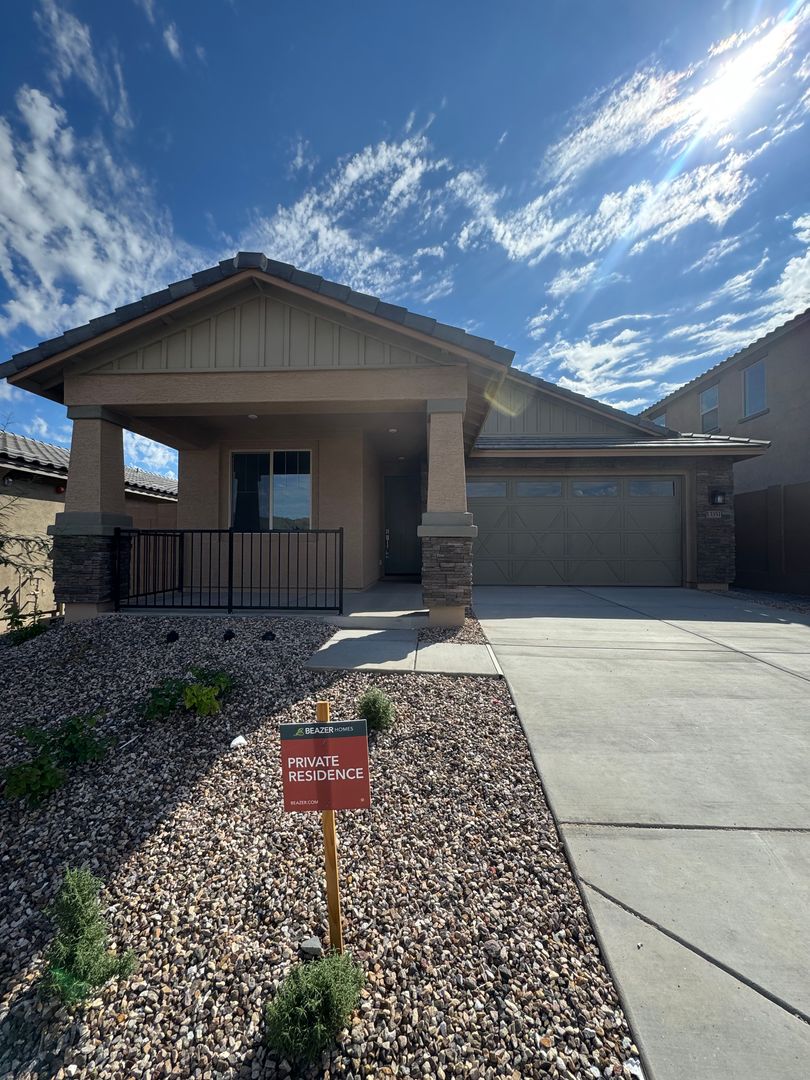 PEORIA House: 13351 W EAGLE FEATHER RD