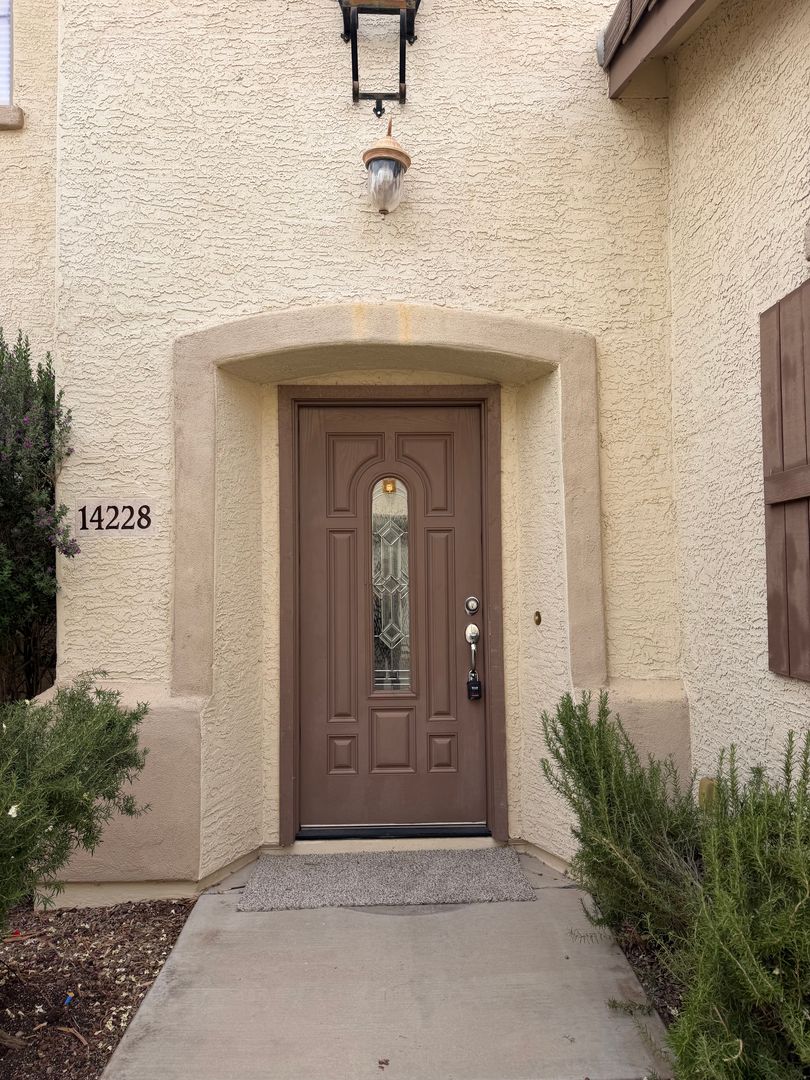 SURPRISE House: 14228 W COUNTRY GABLES DR