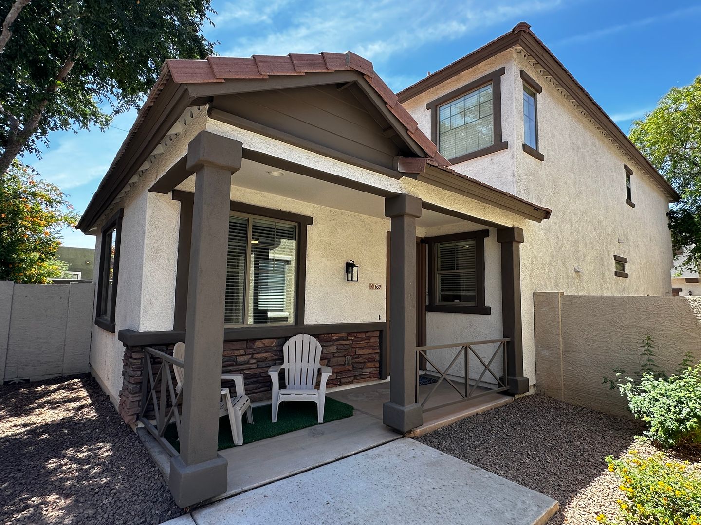 GILBERT House: 639 S BUENA VISTA AVE
