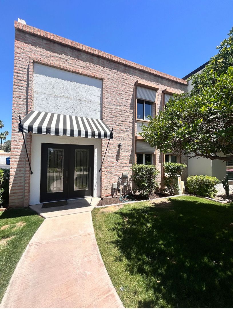 SCOTTSDALE House: 7752 E CAMELBACK RD