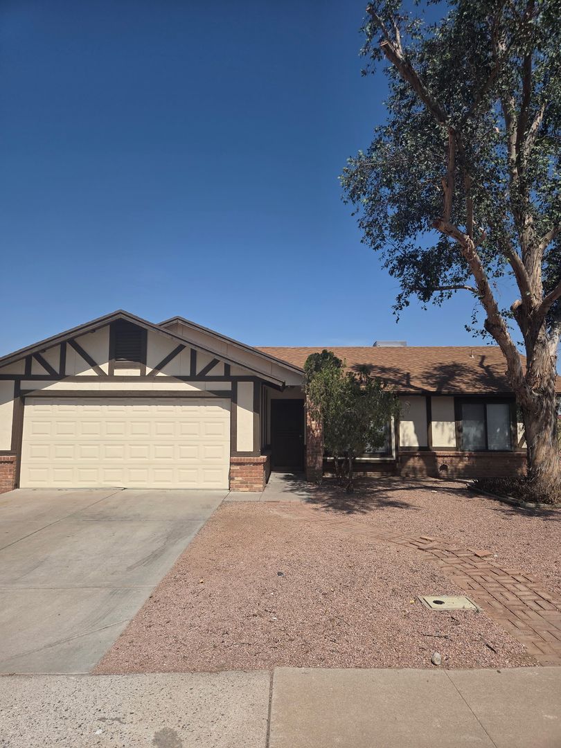 MESA House: 4942 E ENROSE ST