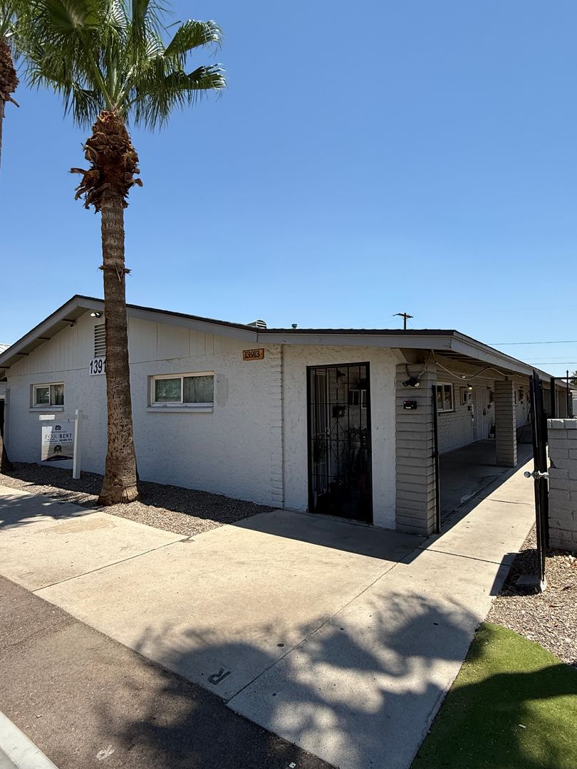 EL MIRAGE Apartment: 13913 N PALM ST #12