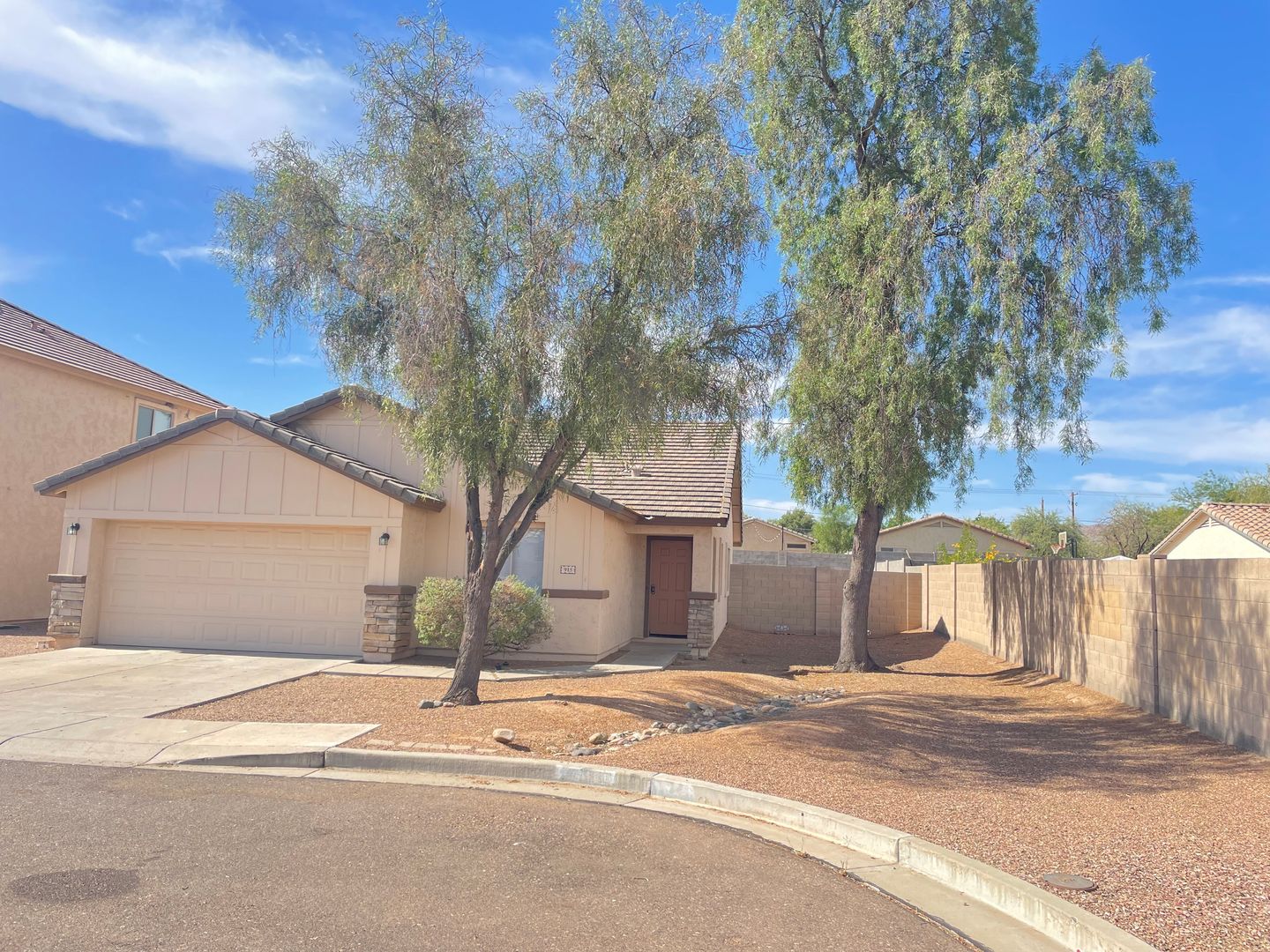 PHOENIX House: 915 W BOWKER ST