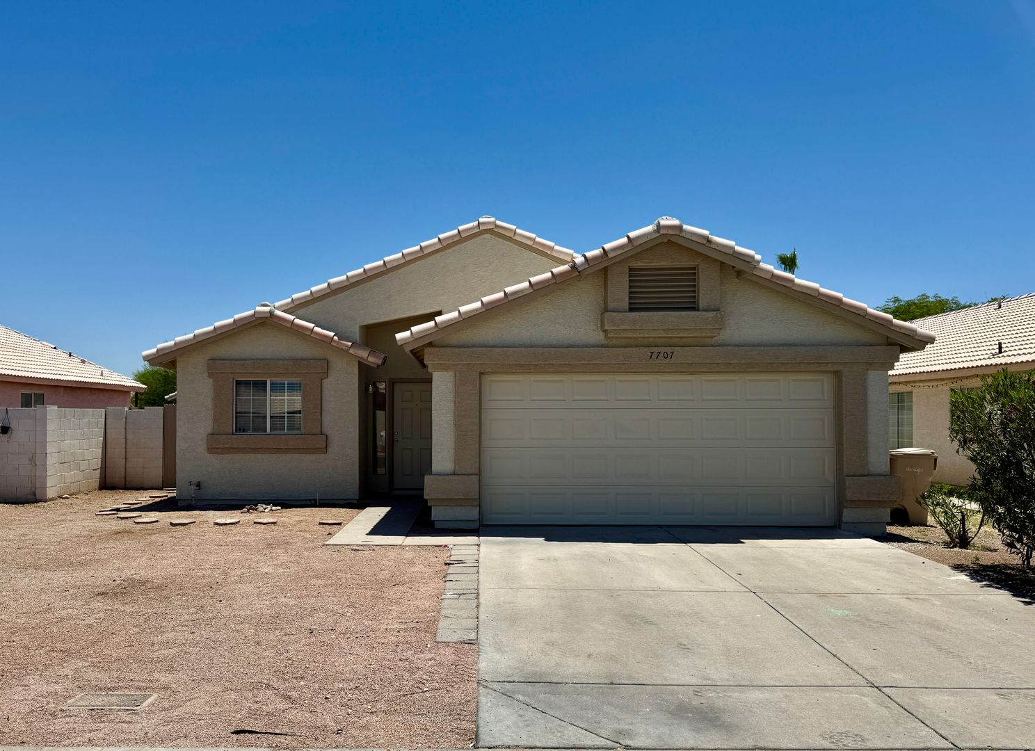 GLENDALE House: 7707 W RANCHO DR