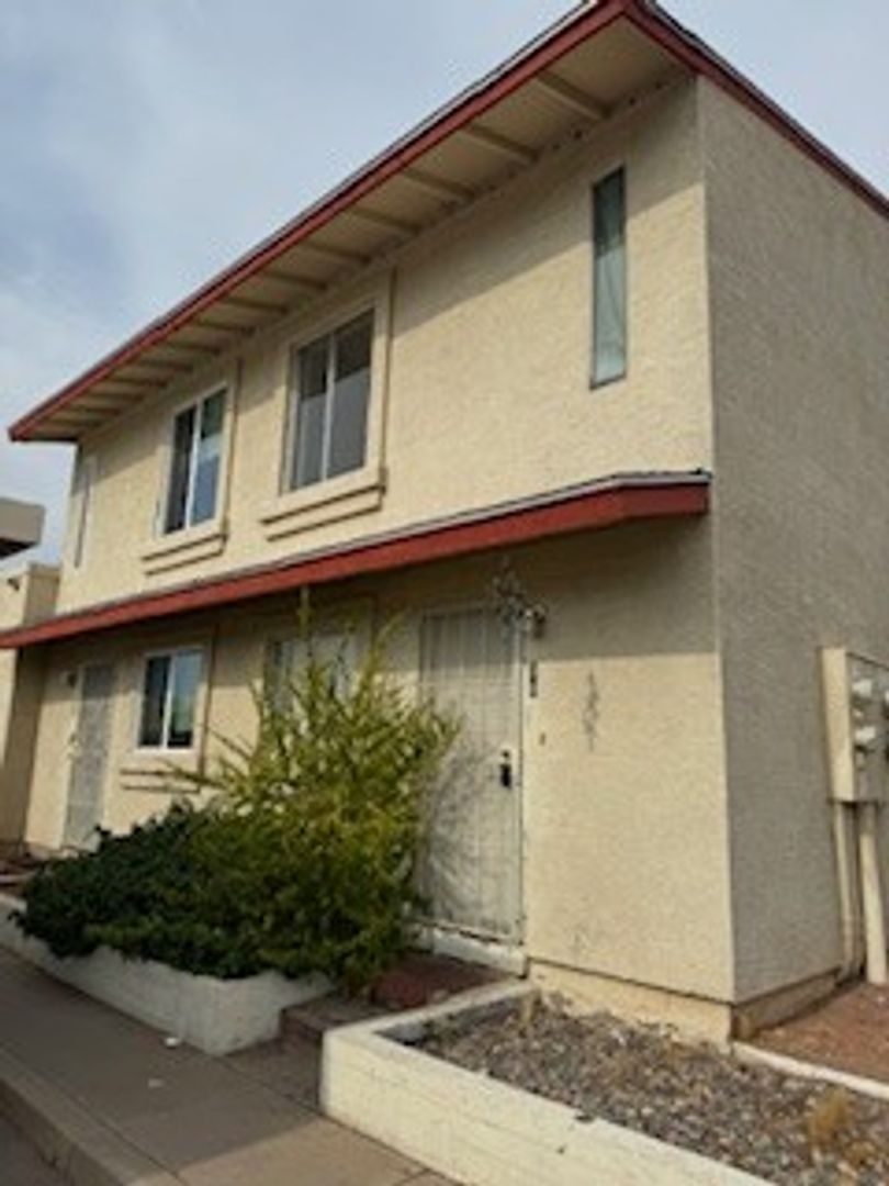 MESA Townhome: 6454 E UNIVERSITY DR #36