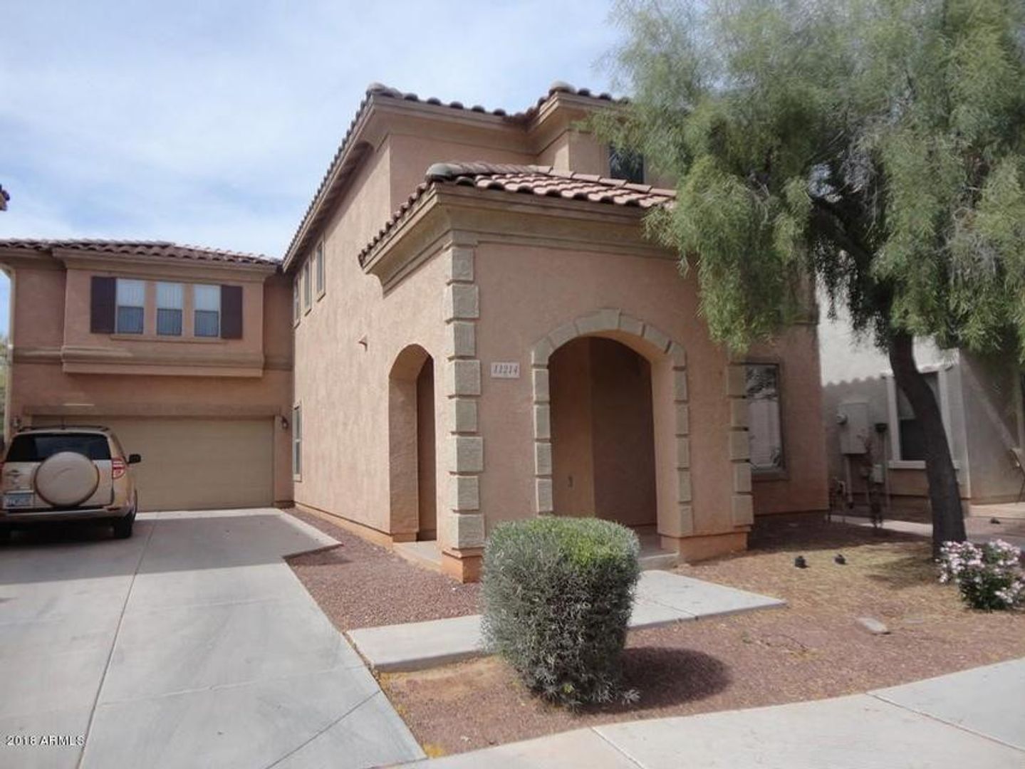 AVONDALE House: 11214 W PIERCE ST