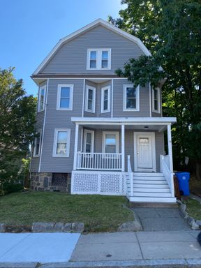 Recently remodeled 2 bed, 1 bath apartment – photo 1