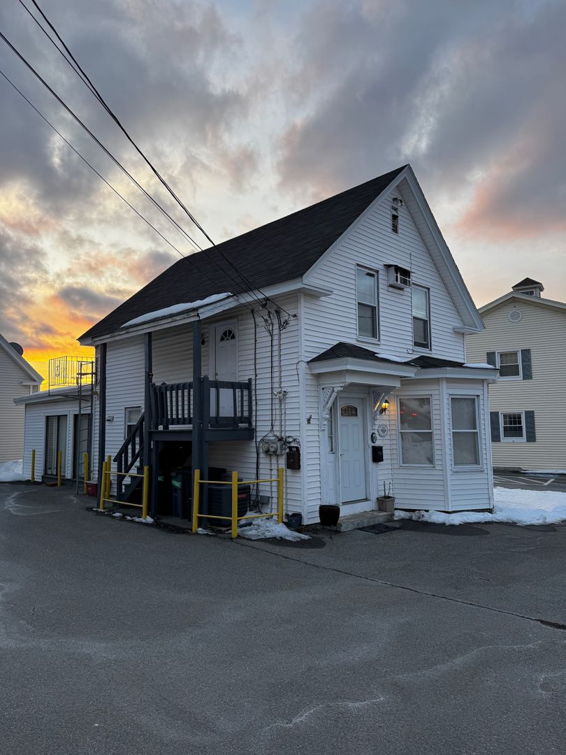 Chelmsford Apartment: 7 Wilson Street - Unit 2