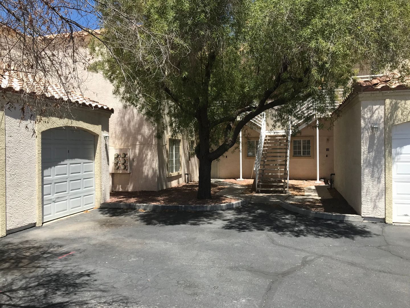 Las Vegas House: 1900 N. Torrey Pines Drive #212