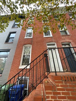 1 Bedroom Townhome – 242 S. Collington Ave - 3rd Fl Rm, Baltimore, MD 21231