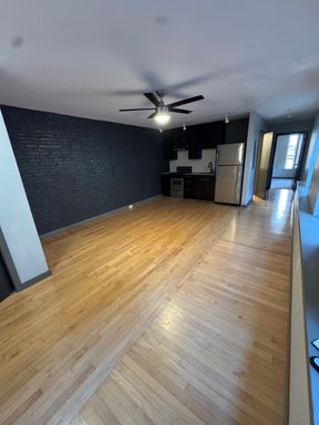 $1,550 /month | 1 Bed | 1 Bath | Downtown Baltimore – photo 1