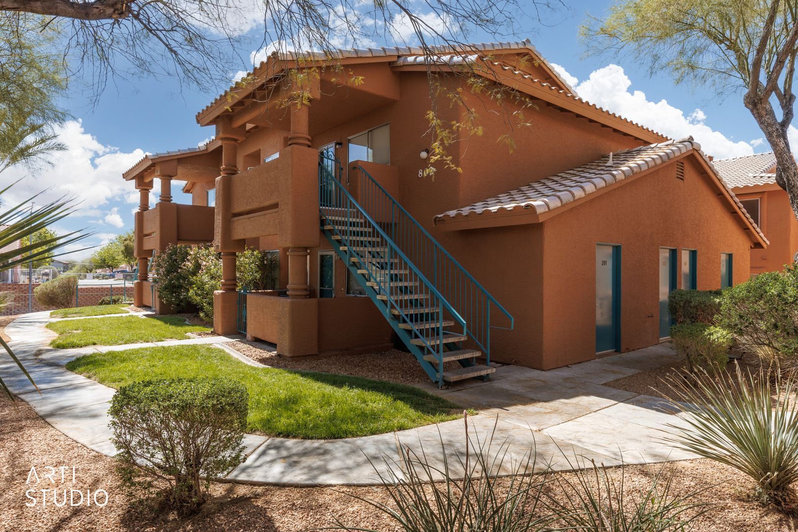 Mesquite House: 802 Mesquite Springs Dr #201