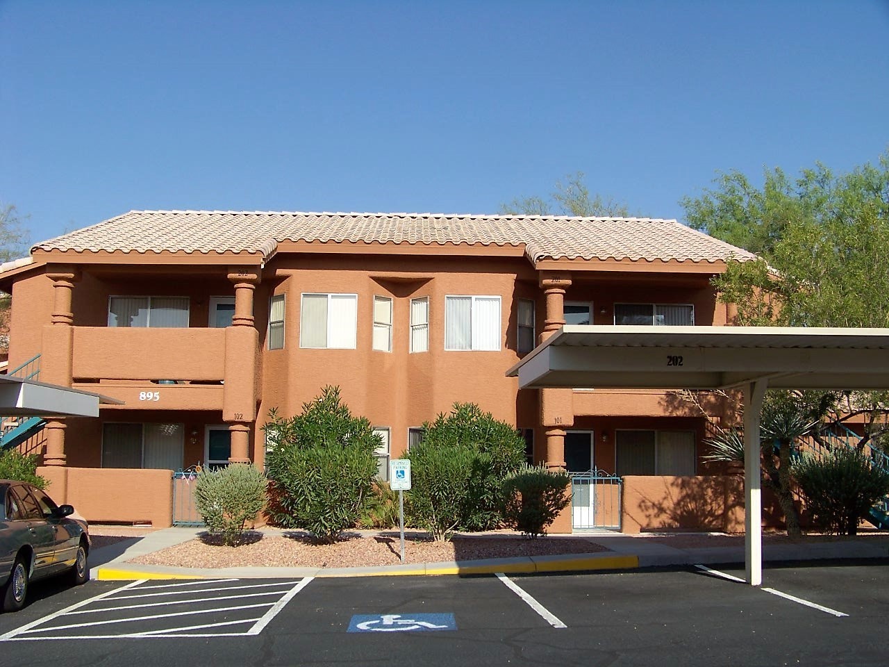 Mesquite House: 895 Mesquite Springs #201