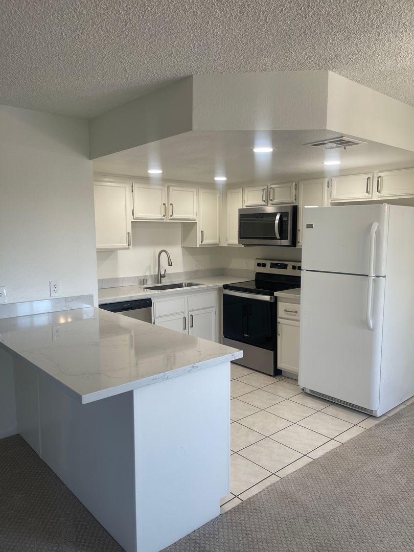 Mesquite Condo: 403 Mesa Blvd #202