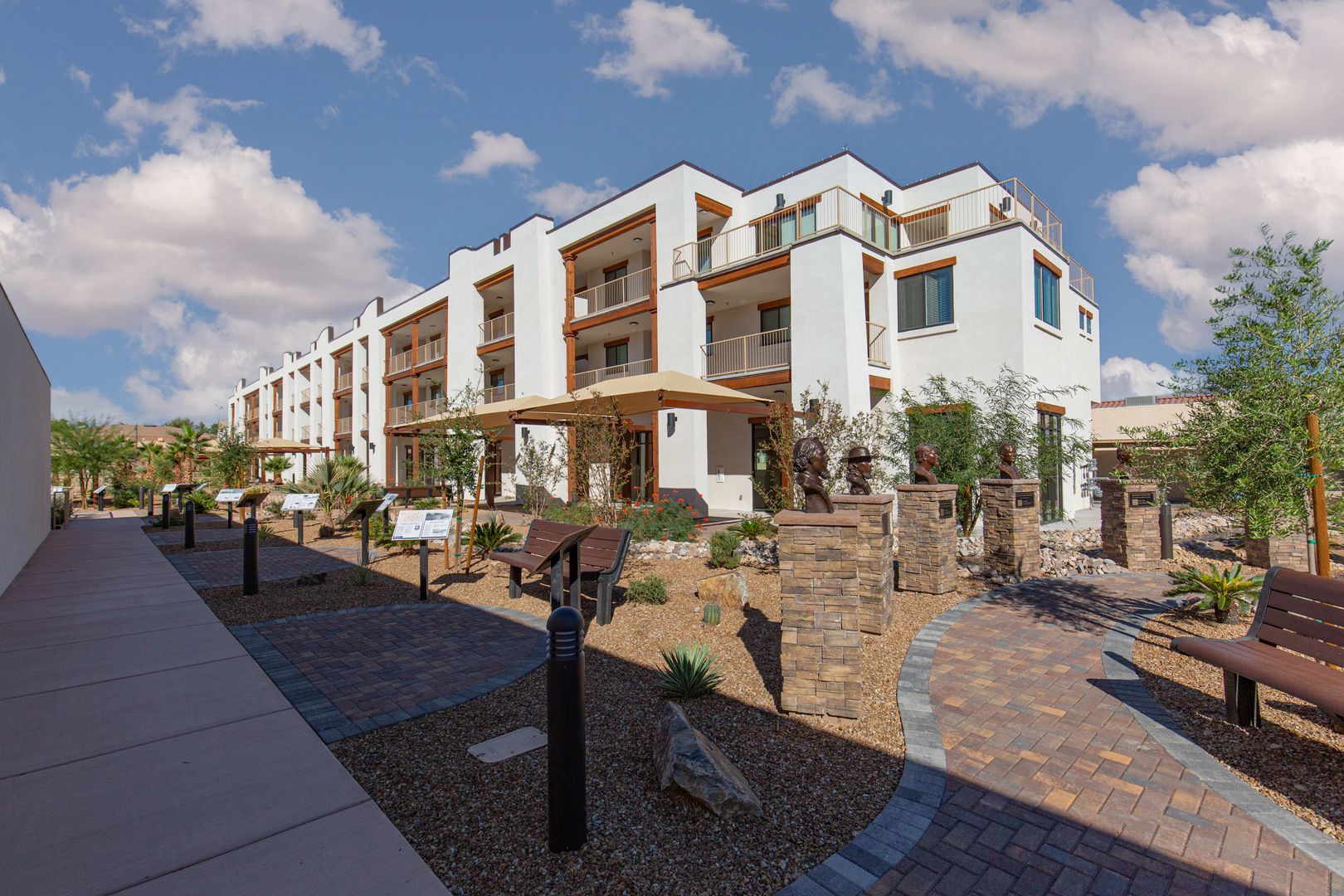 Mesquite Apartment: Mesquite Blvd.