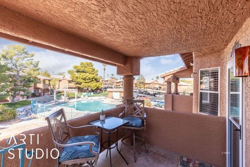 Beautiful 2-bedroom 2-bathroom upstairs unit located in the desirable Rock Springs II Community – photo 1