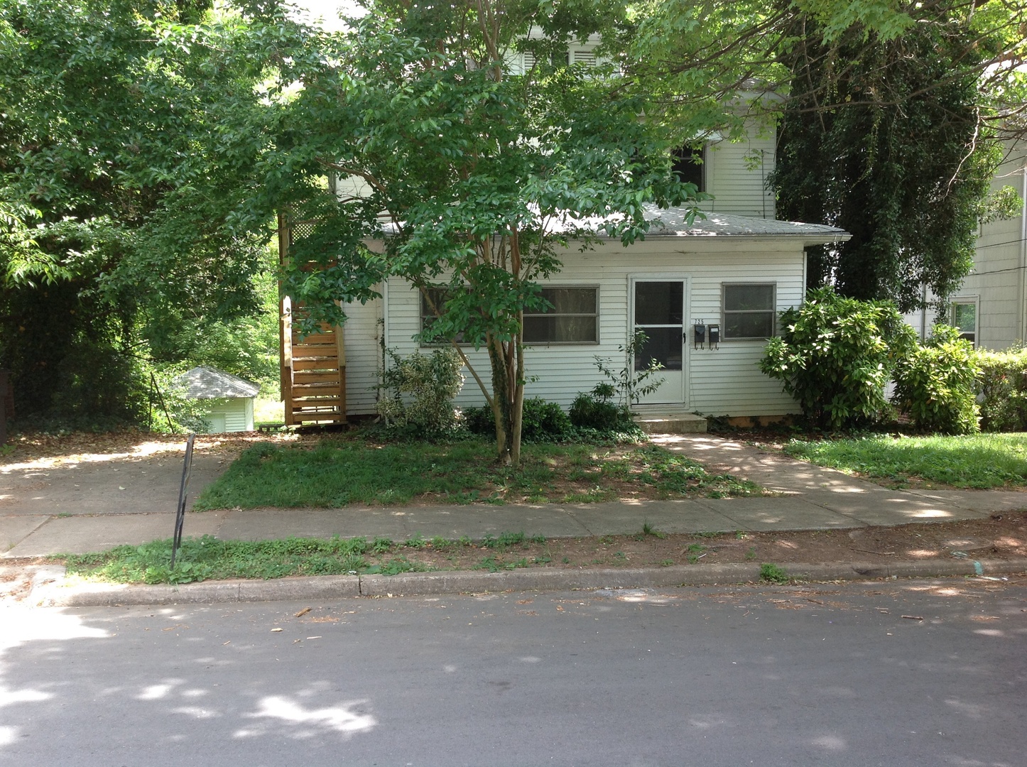 725 Gales Avenue B, WinstonSalem, NC 27103