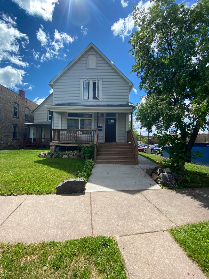 Duluth Apartment: 1414 Jefferson