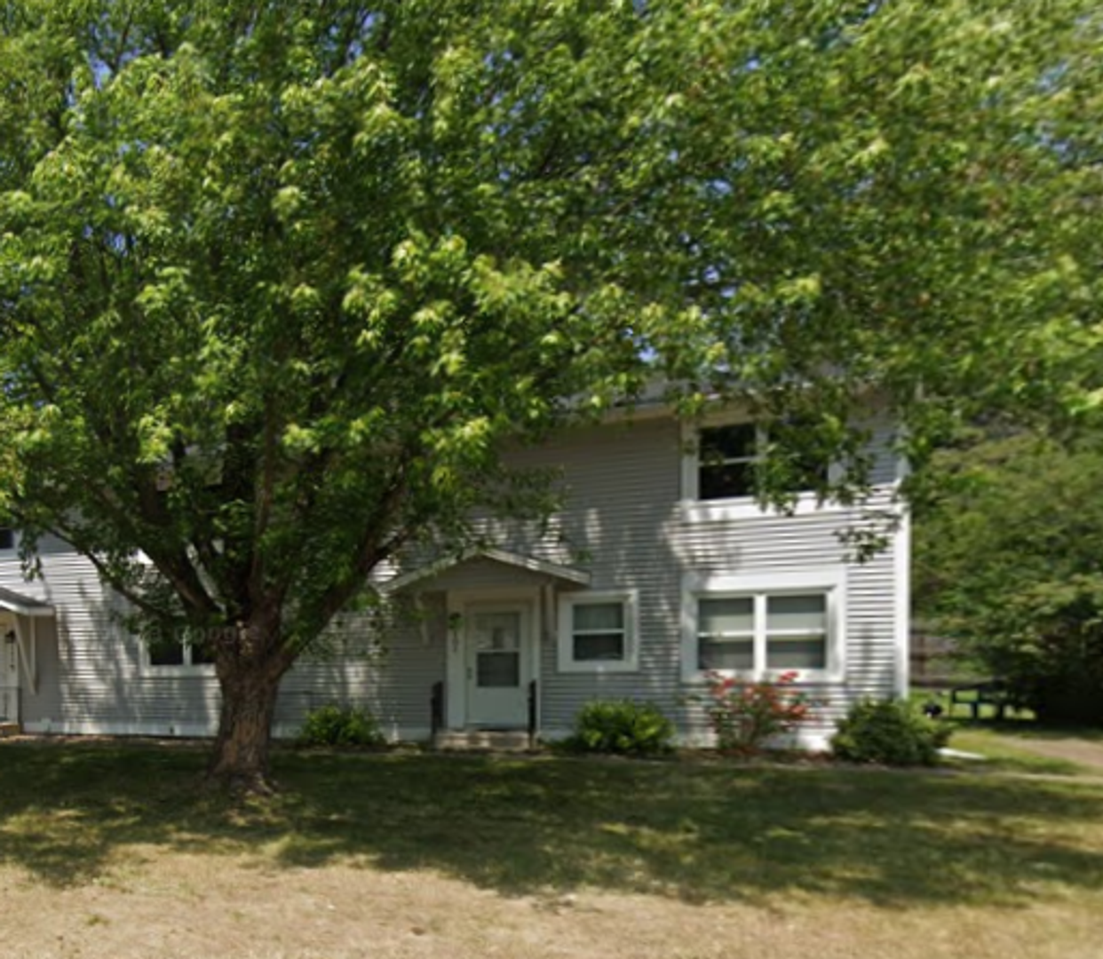 Duluth House: 101 Mitchell Circle