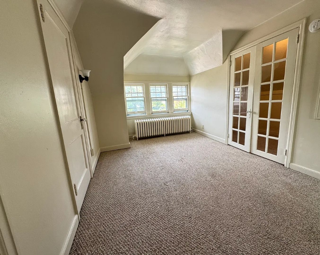 Duluth Apartment: 1804 E 4th Street