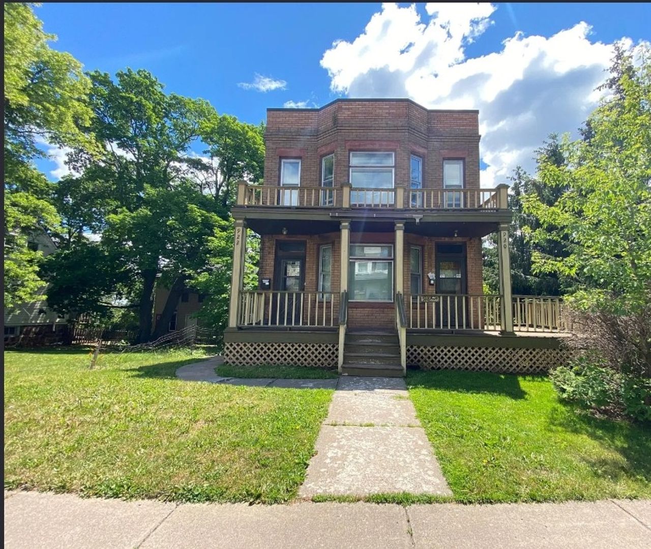 Duluth Apartment: 920 E 5th (920 bldg)