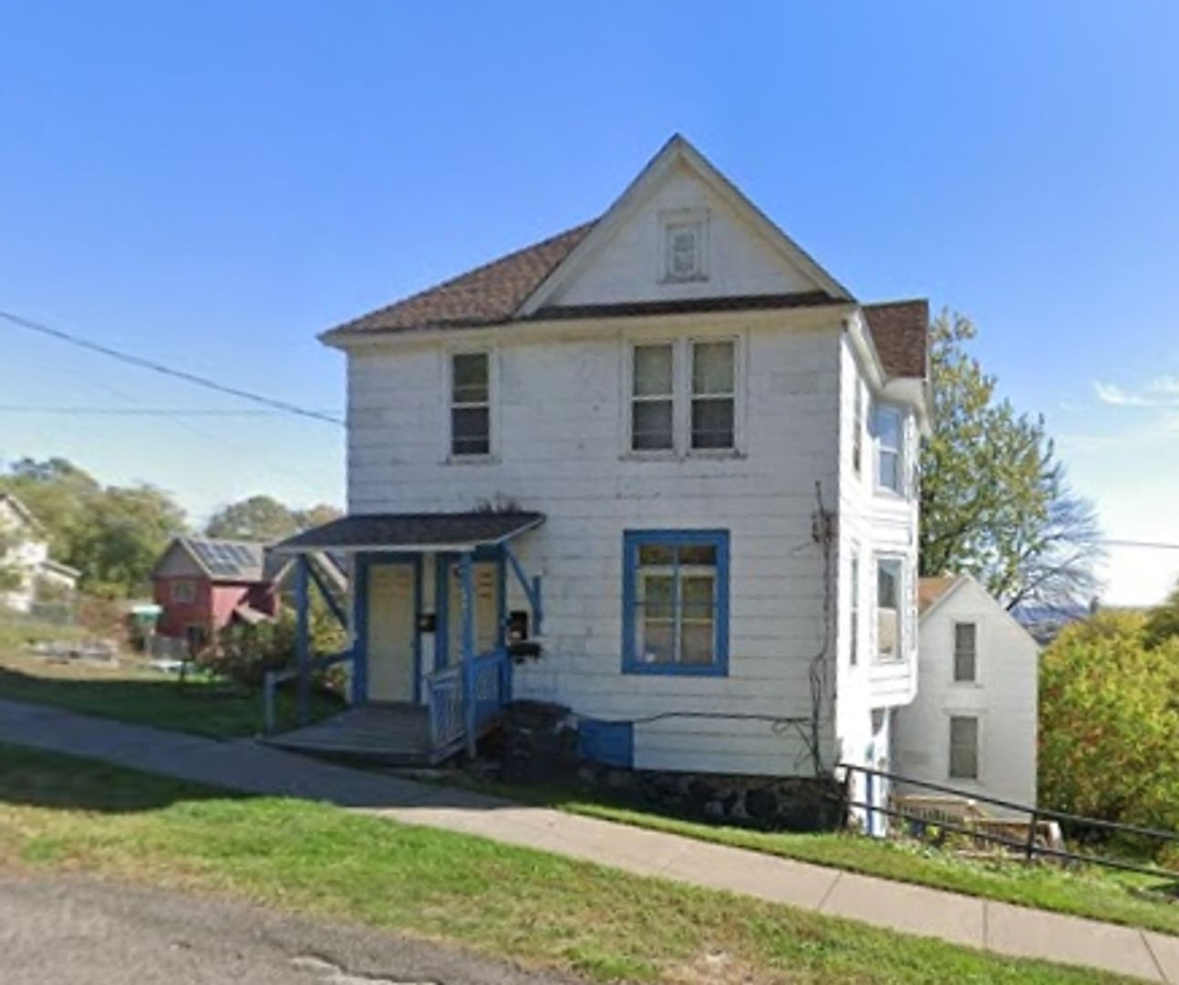 Duluth Apartment: 1802 W 3rd Street