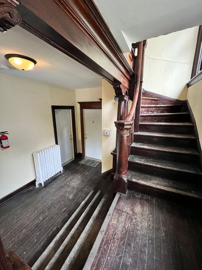Duluth Apartment: 1317 E 2nd Street
