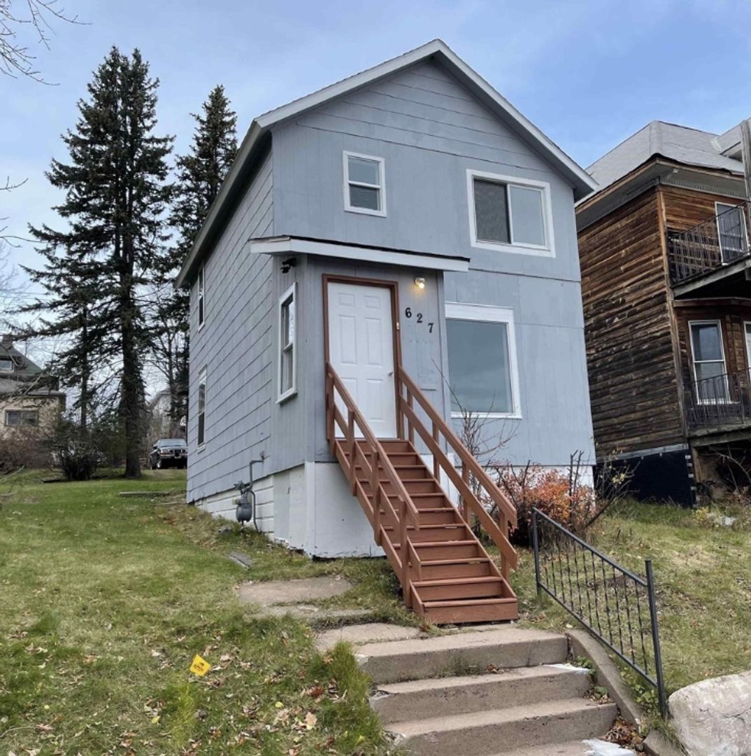 Duluth Apartment: 627 E 5th Street