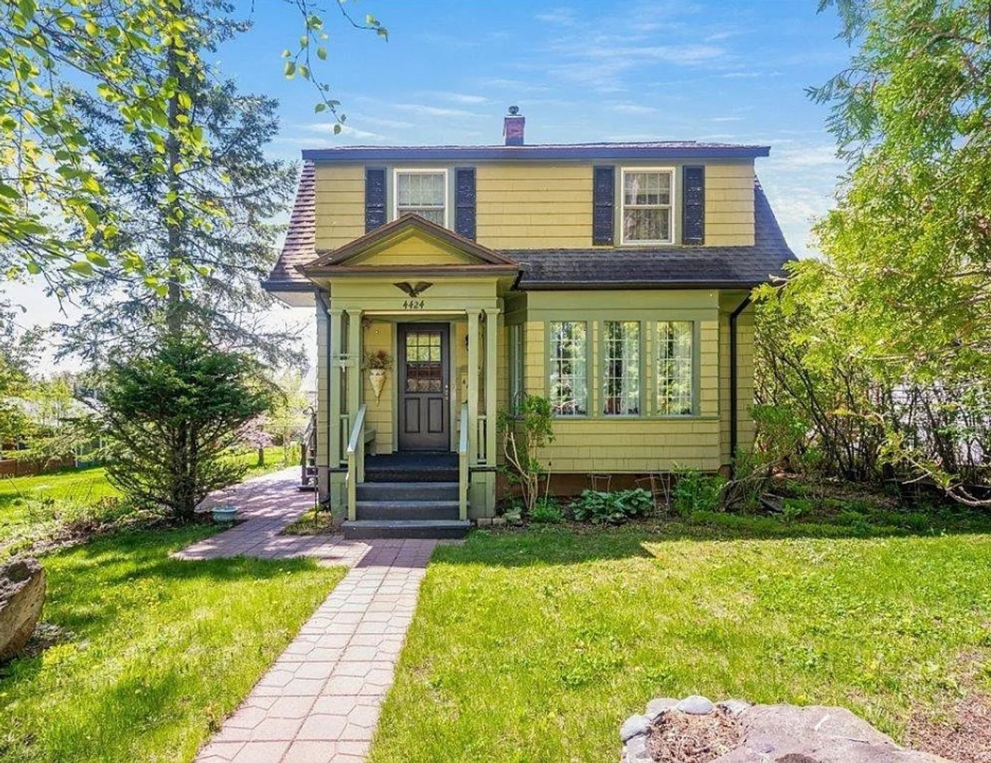 Duluth House: 4424 Gilliat Street