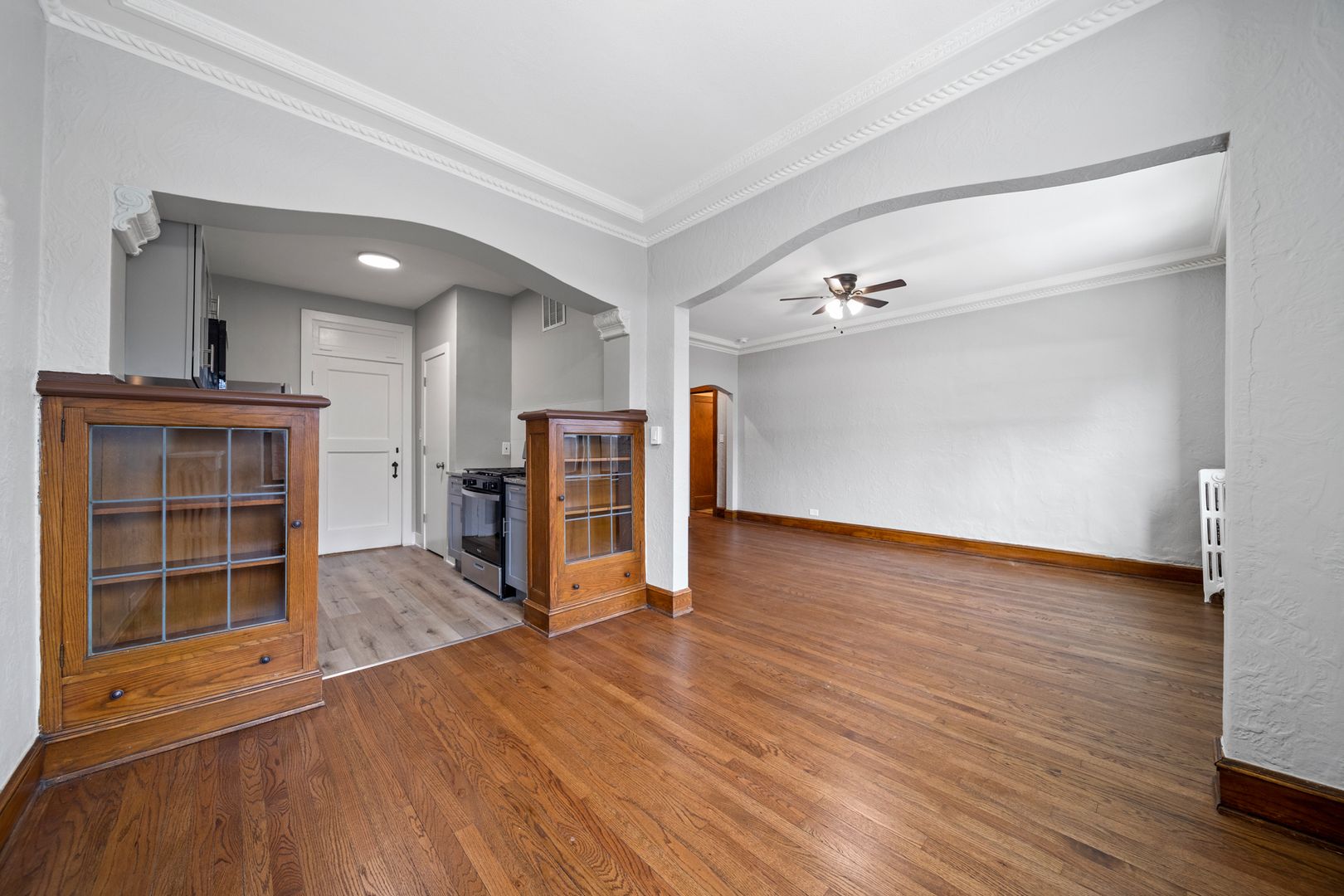 Waukegan Apartment: 1425 North Ave